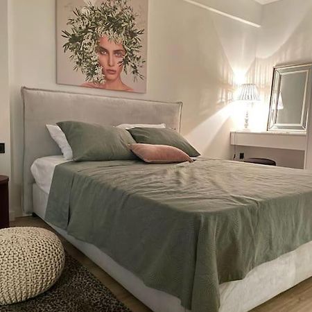 Cozy Apartment Opposite The Beach アテネ エクステリア 写真