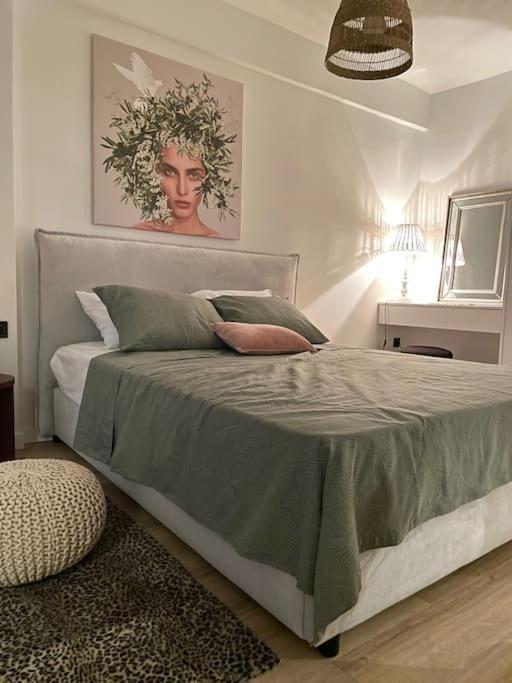 Cozy Apartment Opposite The Beach アテネ エクステリア 写真